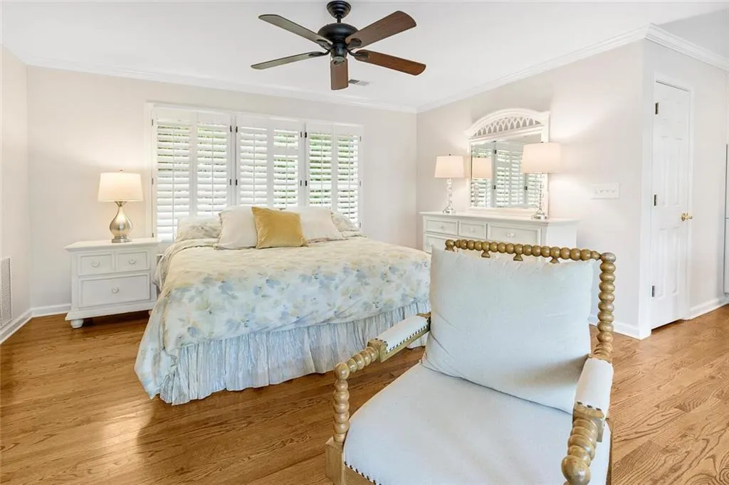 2979 Spalding Drive, Sandy Springs, Georgia 30350, 5 Bedrooms Bedrooms, ,4 BathroomsBathrooms,Residential,Sold,2979 Spalding Drive,7047108