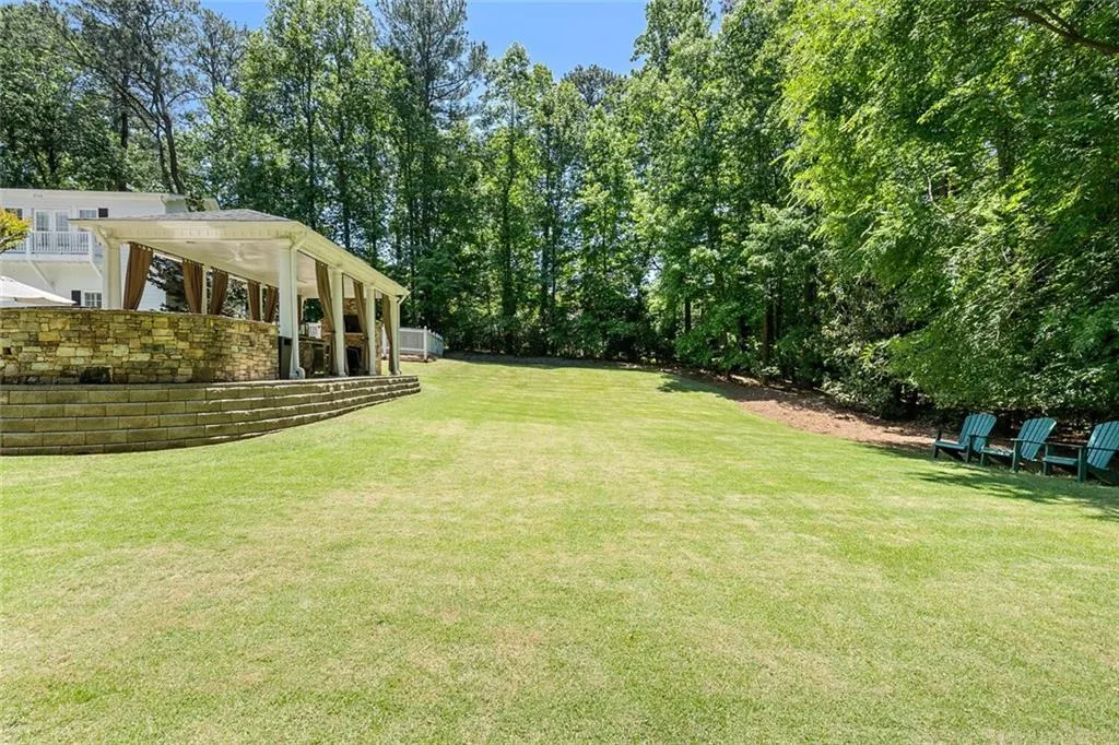 2979 Spalding Drive, Sandy Springs, Georgia 30350, 5 Bedrooms Bedrooms, ,4 BathroomsBathrooms,Residential,Sold,2979 Spalding Drive,7047108