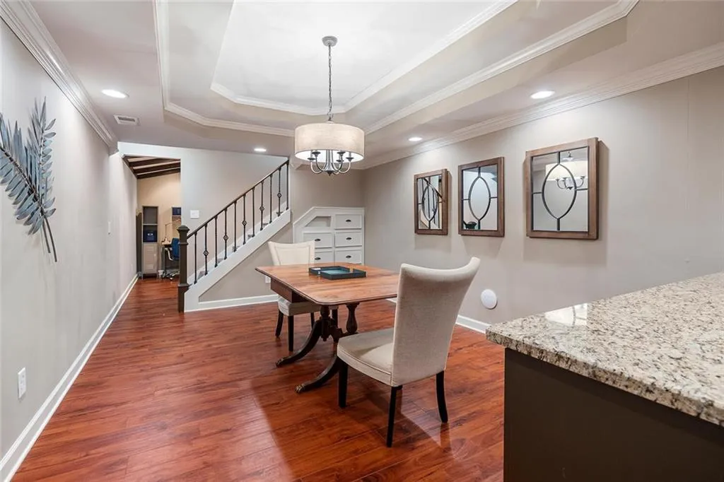 2979 Spalding Drive, Sandy Springs, Georgia 30350, 5 Bedrooms Bedrooms, ,4 BathroomsBathrooms,Residential,Sold,2979 Spalding Drive,7047108