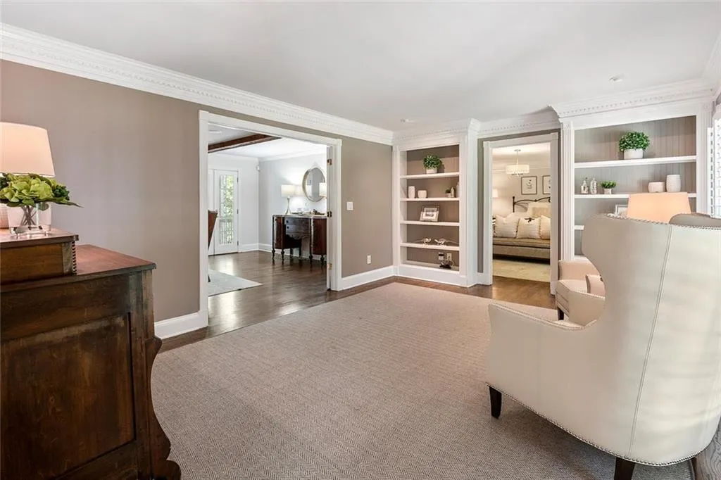 2979 Spalding Drive, Sandy Springs, Georgia 30350, 5 Bedrooms Bedrooms, ,4 BathroomsBathrooms,Residential,Sold,2979 Spalding Drive,7047108