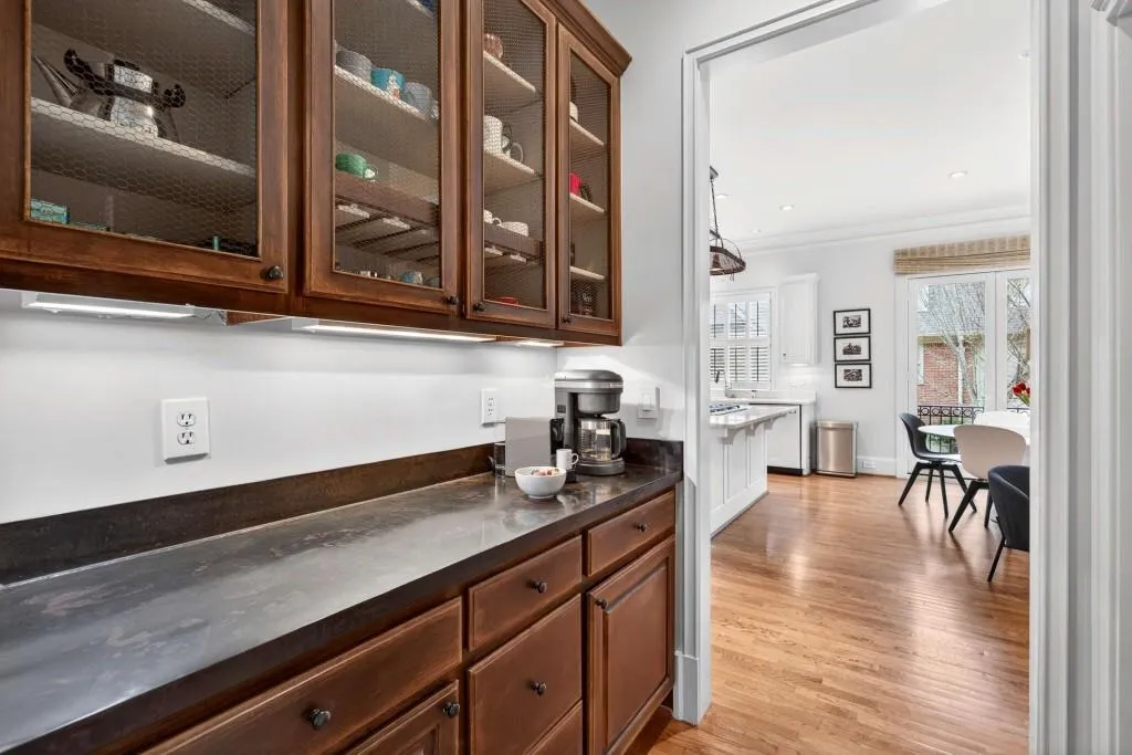 78 Lindbergh Drive Ne Unit 100, Atlanta, Georgia 30305, 4 Bedrooms Bedrooms, 0 ,4 BathroomsBathrooms,Residential,For Sale,78 Lindbergh Drive Ne Unit 100,7732265