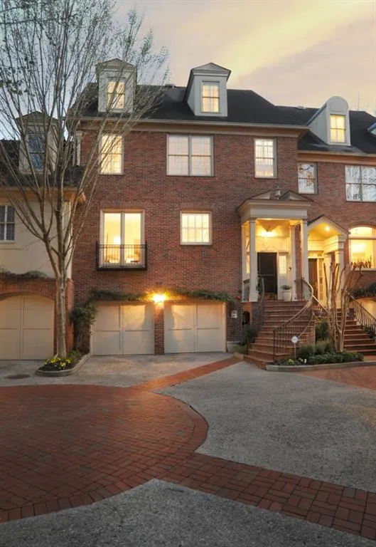 78 Lindbergh Drive Ne Unit 100, Atlanta, Georgia 30305, 4 Bedrooms Bedrooms, 0 ,4 BathroomsBathrooms,Residential,For Sale,78 Lindbergh Drive Ne Unit 100,7732265