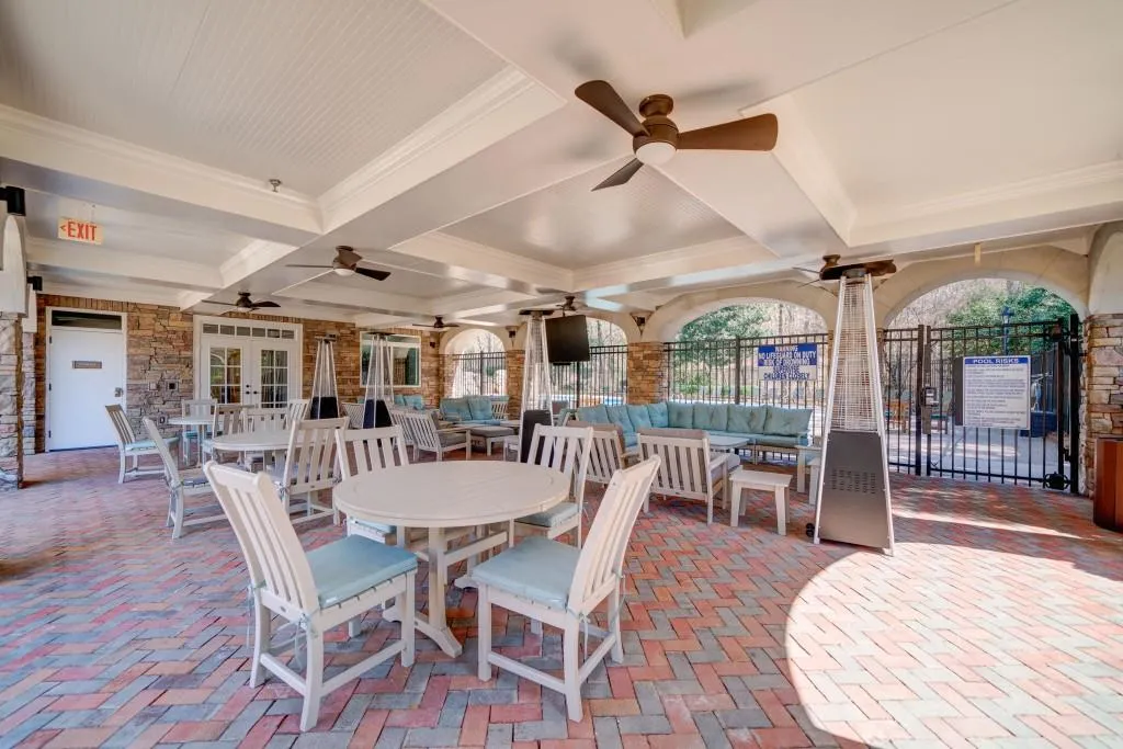 200 River Vista Drive Unit 409, Atlanta, Georgia 30339, 2 Bedrooms Bedrooms, ,2 BathroomsBathrooms,Residential,Sold,200 River Vista Drive Unit 409,7534078