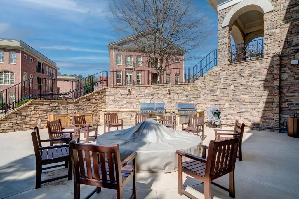 200 River Vista Drive Unit 409, Atlanta, Georgia 30339, 2 Bedrooms Bedrooms, ,2 BathroomsBathrooms,Residential,Sold,200 River Vista Drive Unit 409,7534078