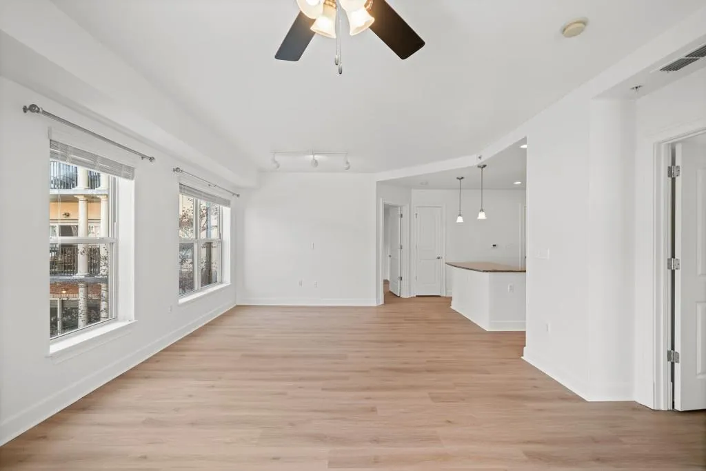 200 River Vista Drive Unit 409, Atlanta, Georgia 30339, 2 Bedrooms Bedrooms, ,2 BathroomsBathrooms,Residential,Sold,200 River Vista Drive Unit 409,7534078