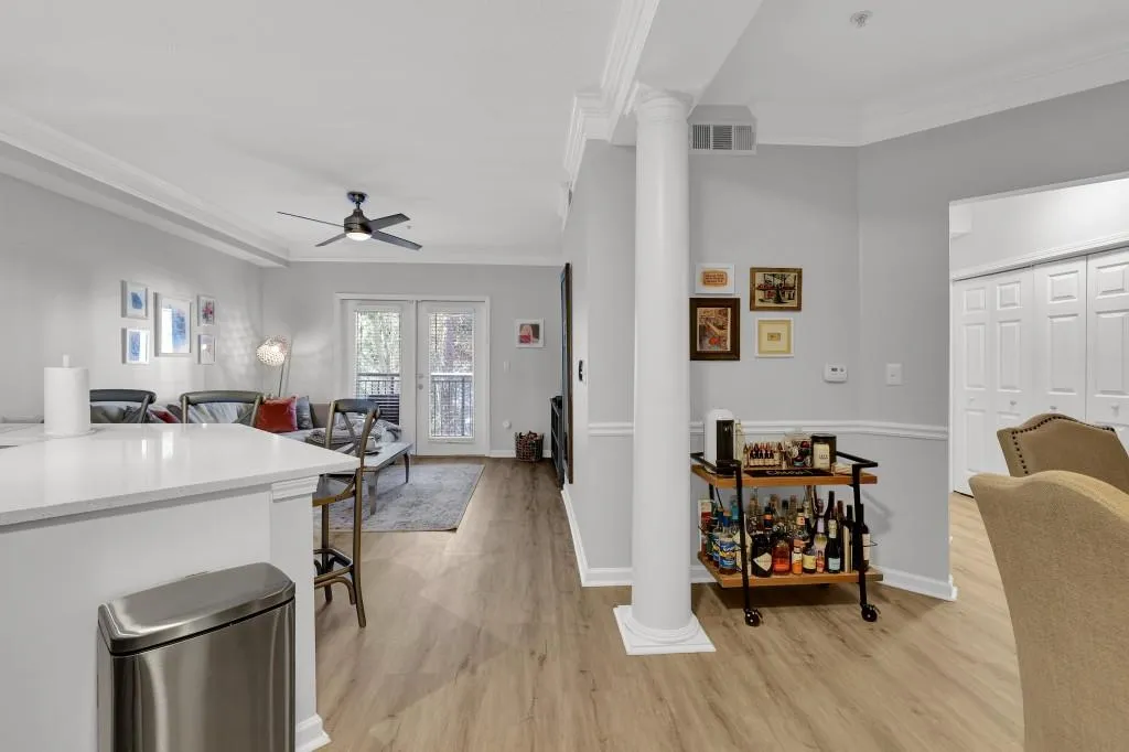 5559 Glenridge Drive Unit 1204, Atlanta, Georgia 30342, 1 Bedroom Bedrooms, ,1 BathroomBathrooms,Residential,Sold,5559 Glenridge Drive Unit 1204,7011023