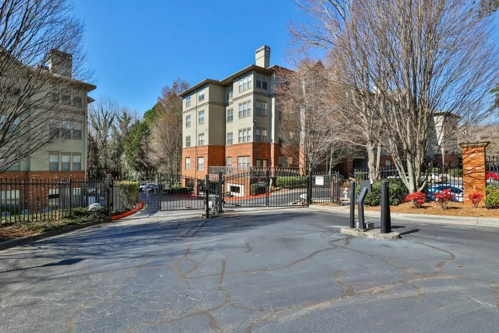 5559 Glenridge Drive Unit 1204, Atlanta, Georgia 30342, 1 Bedroom Bedrooms, ,1 BathroomBathrooms,Residential,Sold,5559 Glenridge Drive Unit 1204,7011023
