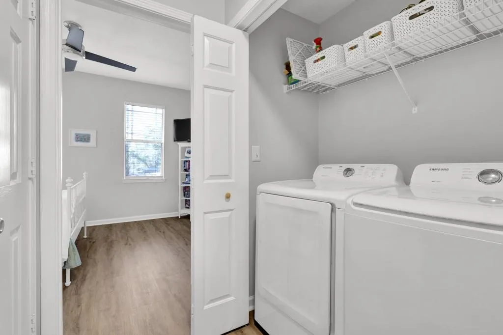 5559 Glenridge Drive Unit 1204, Atlanta, Georgia 30342, 1 Bedroom Bedrooms, ,1 BathroomBathrooms,Residential,Sold,5559 Glenridge Drive Unit 1204,7011023