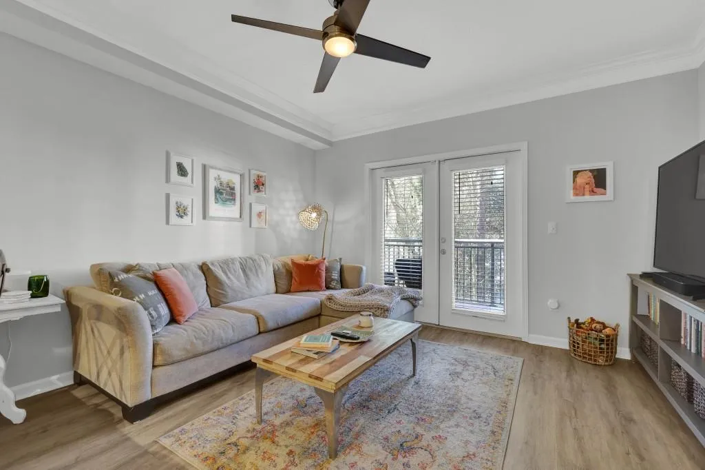 5559 Glenridge Drive Unit 1204, Atlanta, Georgia 30342, 1 Bedroom Bedrooms, ,1 BathroomBathrooms,Residential,Sold,5559 Glenridge Drive Unit 1204,7011023