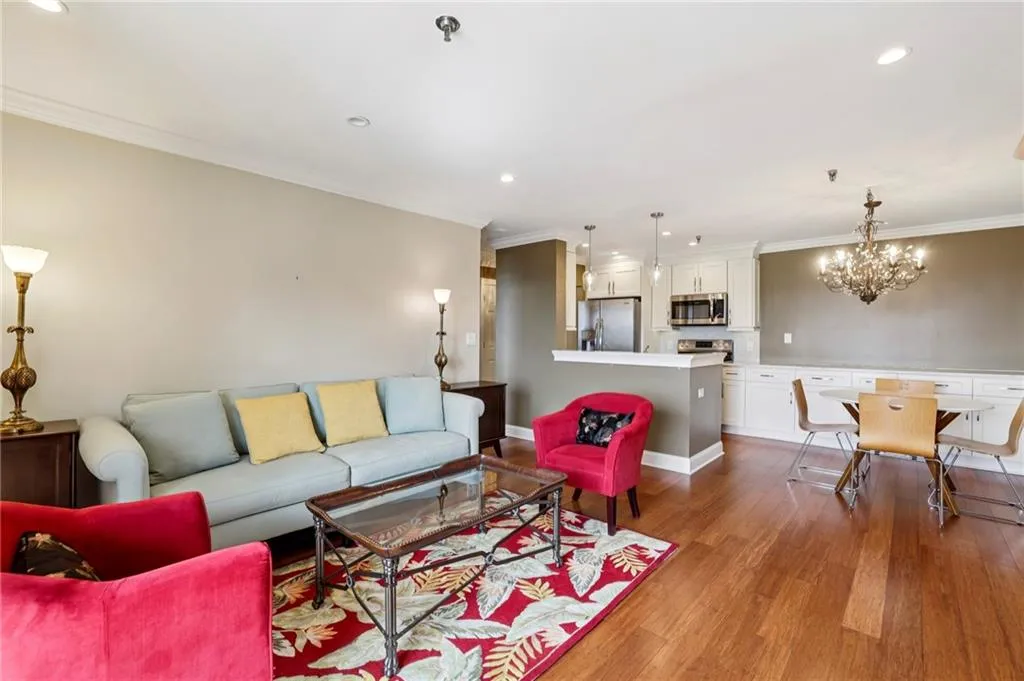 300 Johnson Ferry Road Ne Unit B804, Sandy Springs, Georgia 30328, 1 Bedroom Bedrooms, ,1 BathroomBathrooms,Residential,For Sale,300 Johnson Ferry Road Ne Unit B804,7729654