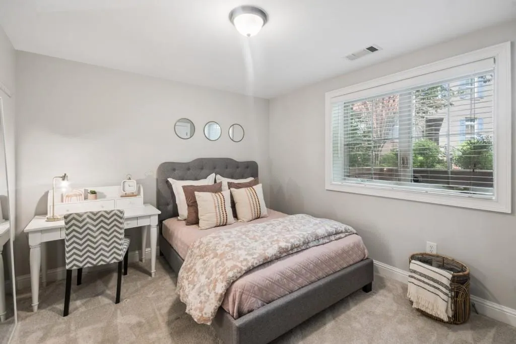 6409 Paulson Place, Sandy Springs, Georgia 30328, 3 Bedrooms Bedrooms, ,3 BathroomsBathrooms,Residential,For Sale,6409 Paulson Place,7760449