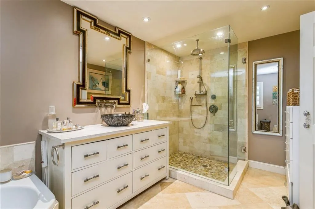 1 Ridgemere Trace, Sandy Springs, Georgia 30328, 3 Bedrooms Bedrooms, ,2 BathroomsBathrooms,Residential,Sold,1 Ridgemere Trace,6923035