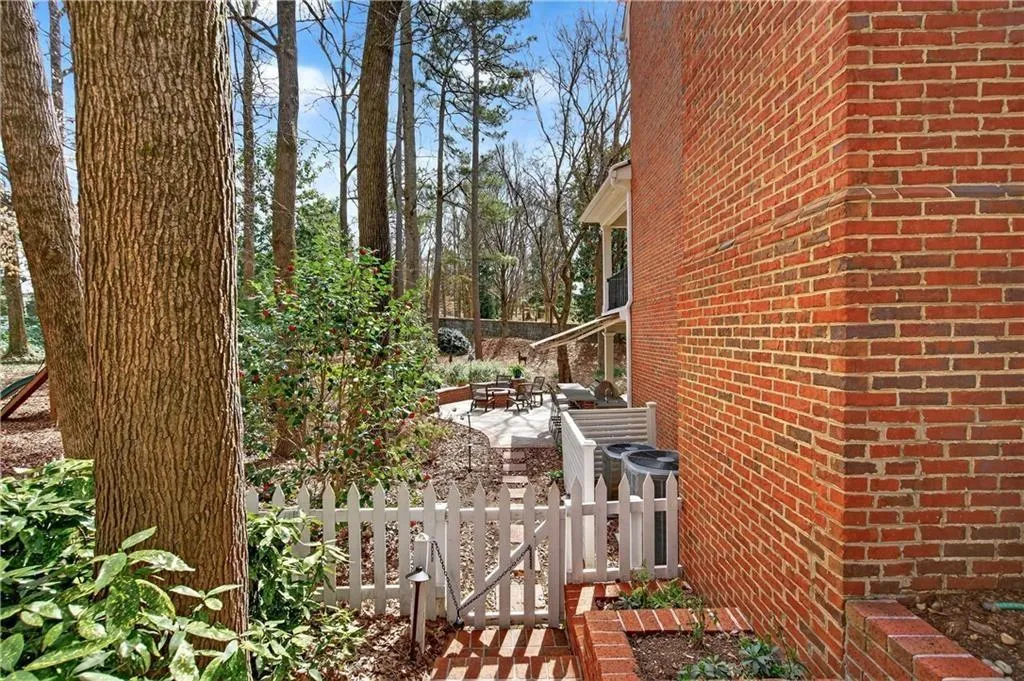 Fenced access to backyard.