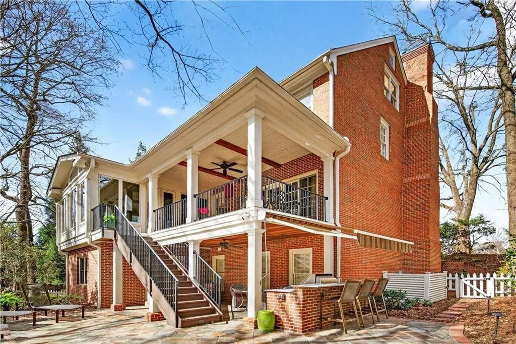 2110 Village Point Ne, Brookhaven, Georgia 30319, 4 Bedrooms Bedrooms, 0 ,4 BathroomsBathrooms,Residential,For Sale,2110 Village Point Ne,7711995