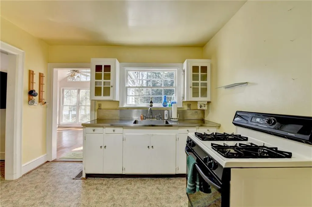 2953 Hardman Court Ne, Atlanta, Georgia 30305, ,Commercial Sale,For Sale,2953 Hardman Court Ne,7625094