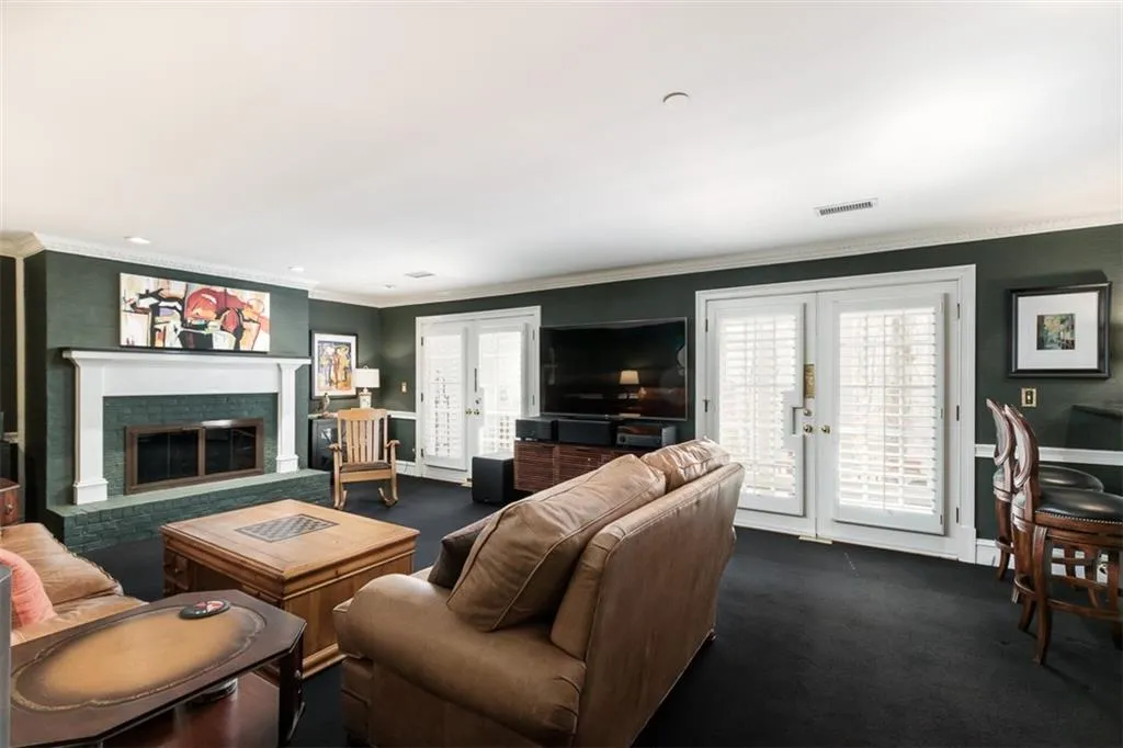 6 Paris Park Place, Sandy Springs, Georgia 30350, 4 Bedrooms Bedrooms, ,4 BathroomsBathrooms,Residential,Sold,6 Paris Park Place,6859829