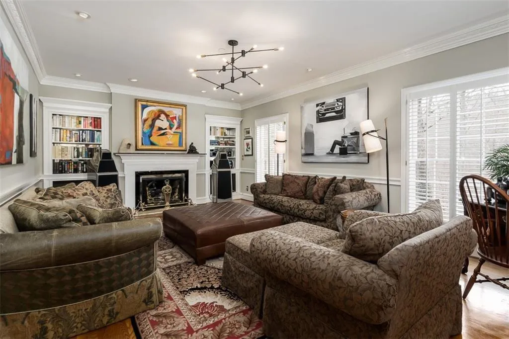 6 Paris Park Place, Sandy Springs, Georgia 30350, 4 Bedrooms Bedrooms, ,4 BathroomsBathrooms,Residential,Sold,6 Paris Park Place,6859829