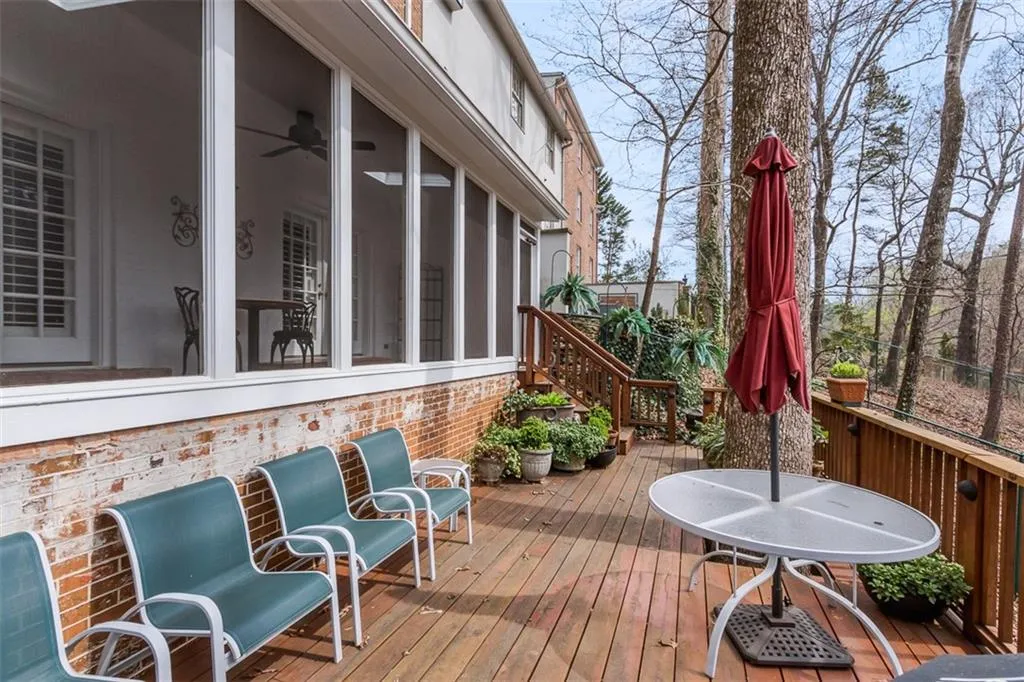 6 Paris Park Place, Sandy Springs, Georgia 30350, 4 Bedrooms Bedrooms, ,4 BathroomsBathrooms,Residential,Sold,6 Paris Park Place,6859829
