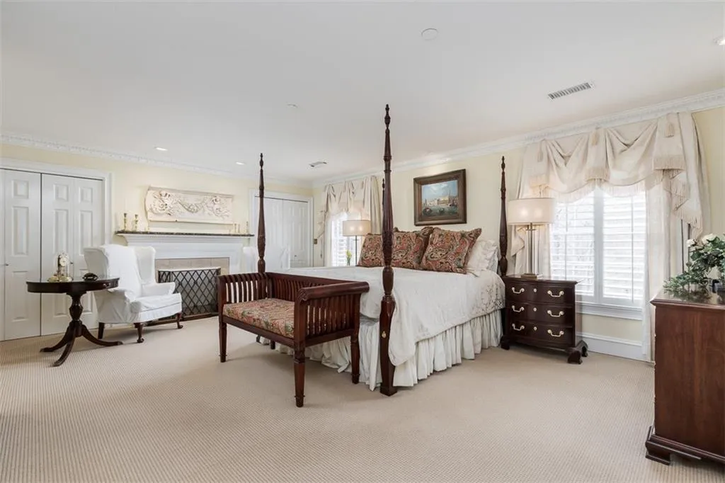 6 Paris Park Place, Sandy Springs, Georgia 30350, 4 Bedrooms Bedrooms, ,4 BathroomsBathrooms,Residential,Sold,6 Paris Park Place,6859829