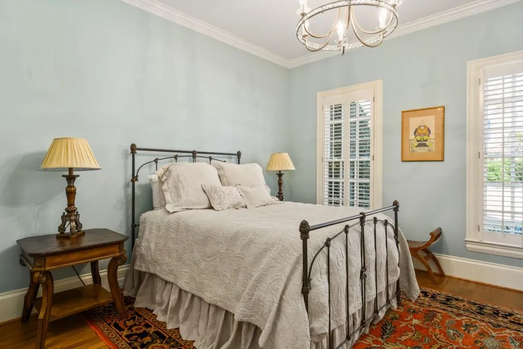 210 High Point Walk, Atlanta, Georgia 30342, 5 Bedrooms Bedrooms, ,4 BathroomsBathrooms,Residential,Sold,210 High Point Walk,6851491