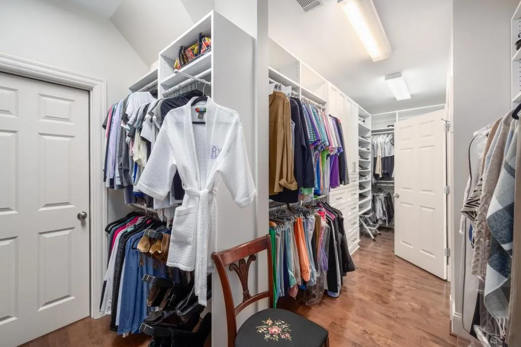 210 High Point Walk, Atlanta, Georgia 30342, 5 Bedrooms Bedrooms, ,4 BathroomsBathrooms,Residential,Sold,210 High Point Walk,6851491