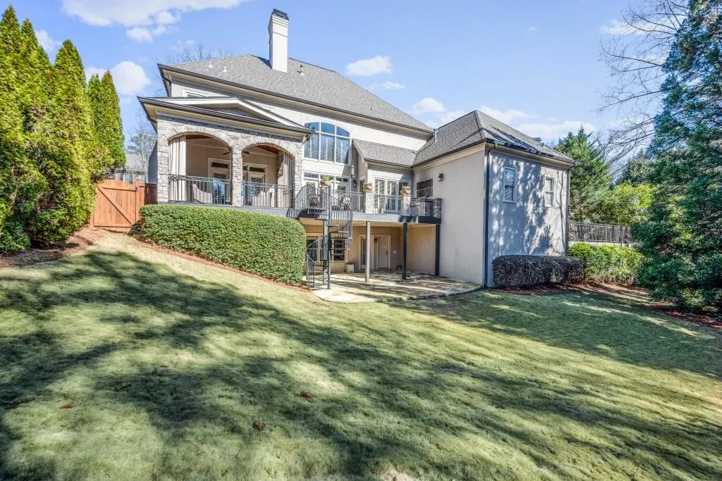 210 High Point Walk, Atlanta, Georgia 30342, 5 Bedrooms Bedrooms, ,4 BathroomsBathrooms,Residential,Sold,210 High Point Walk,6851491