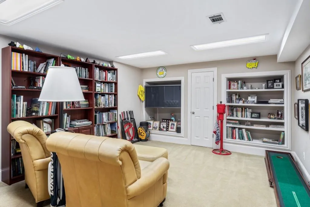 210 High Point Walk, Atlanta, Georgia 30342, 5 Bedrooms Bedrooms, ,4 BathroomsBathrooms,Residential,Sold,210 High Point Walk,6851491