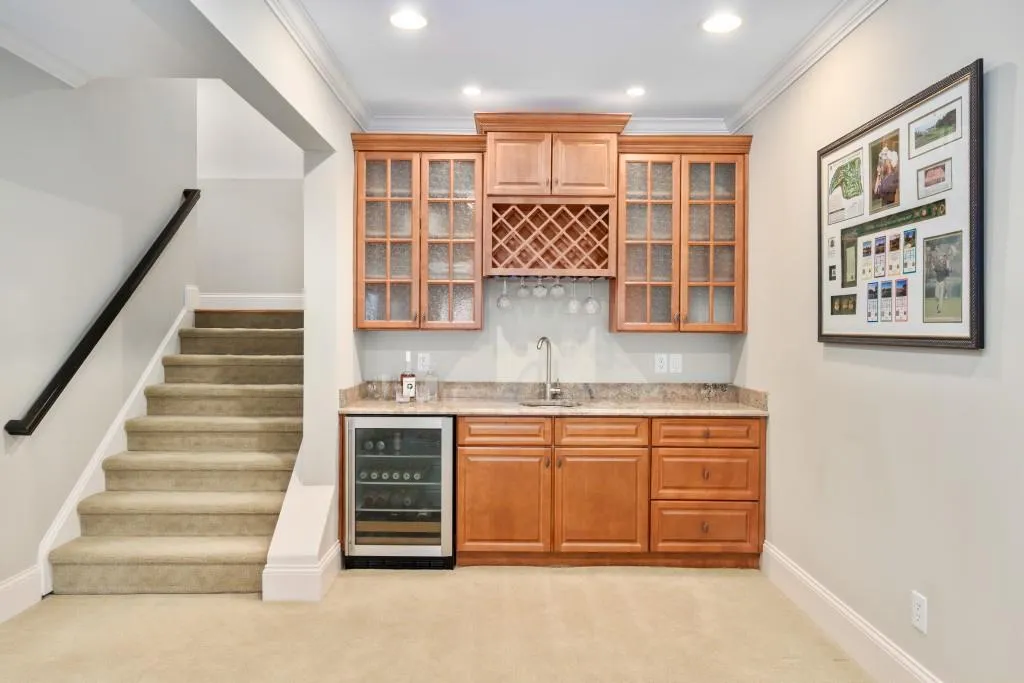 210 High Point Walk, Atlanta, Georgia 30342, 5 Bedrooms Bedrooms, ,4 BathroomsBathrooms,Residential,Sold,210 High Point Walk,6851491