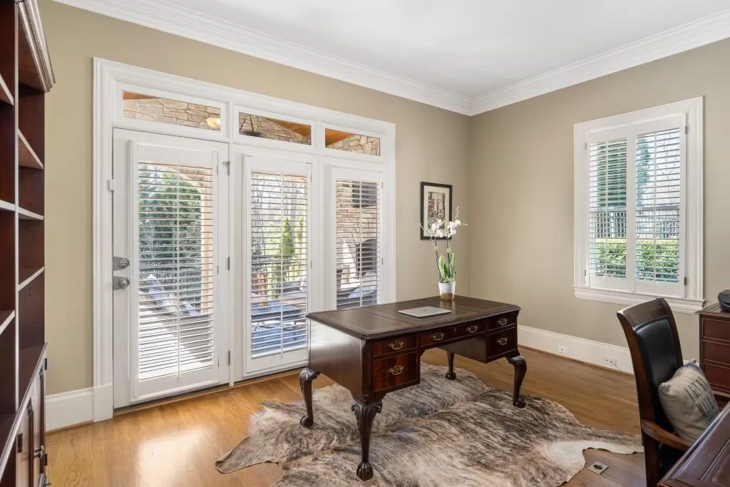 210 High Point Walk, Atlanta, Georgia 30342, 5 Bedrooms Bedrooms, ,4 BathroomsBathrooms,Residential,Sold,210 High Point Walk,6851491