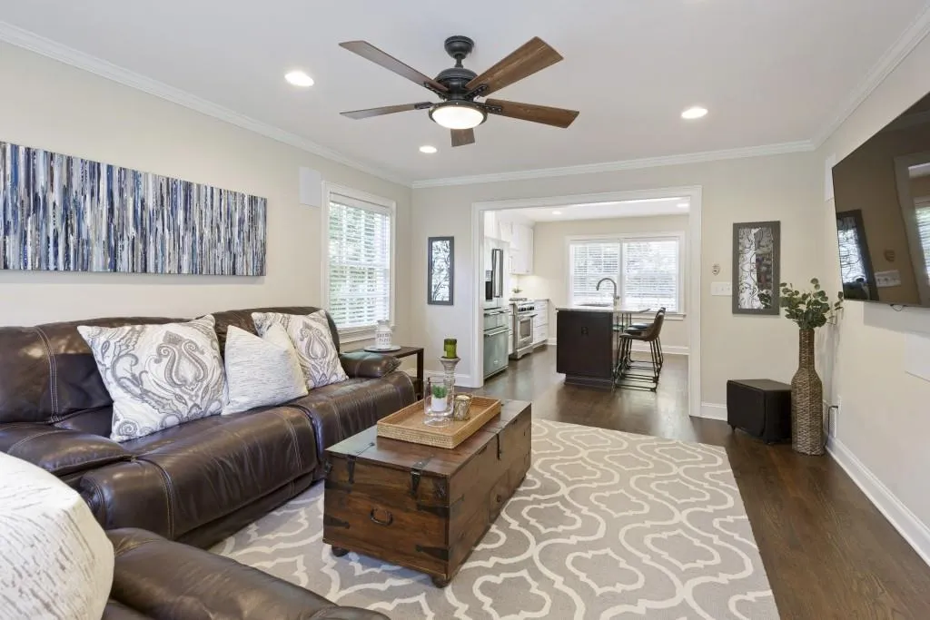 7261 Thornhill Lane, Sandy Springs, Georgia 30328, 5 Bedrooms Bedrooms, ,3 BathroomsBathrooms,Residential,Sold,7261 Thornhill Lane,6910570