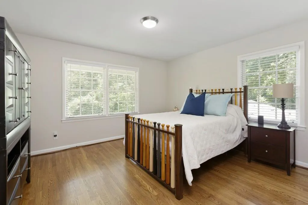 7261 Thornhill Lane, Sandy Springs, Georgia 30328, 5 Bedrooms Bedrooms, ,3 BathroomsBathrooms,Residential,Sold,7261 Thornhill Lane,6910570