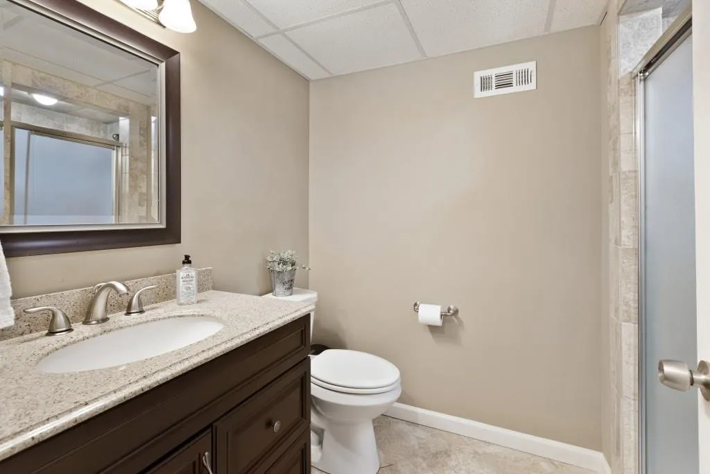 7261 Thornhill Lane, Sandy Springs, Georgia 30328, 5 Bedrooms Bedrooms, ,3 BathroomsBathrooms,Residential,Sold,7261 Thornhill Lane,6910570