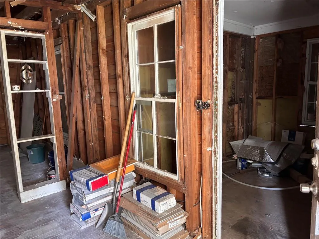 2058 North Avenue Nw, Atlanta, Georgia 30318, 2 Bedrooms Bedrooms, ,1 BathroomBathrooms,Residential,For Sale,2058 North Avenue Nw,7568731