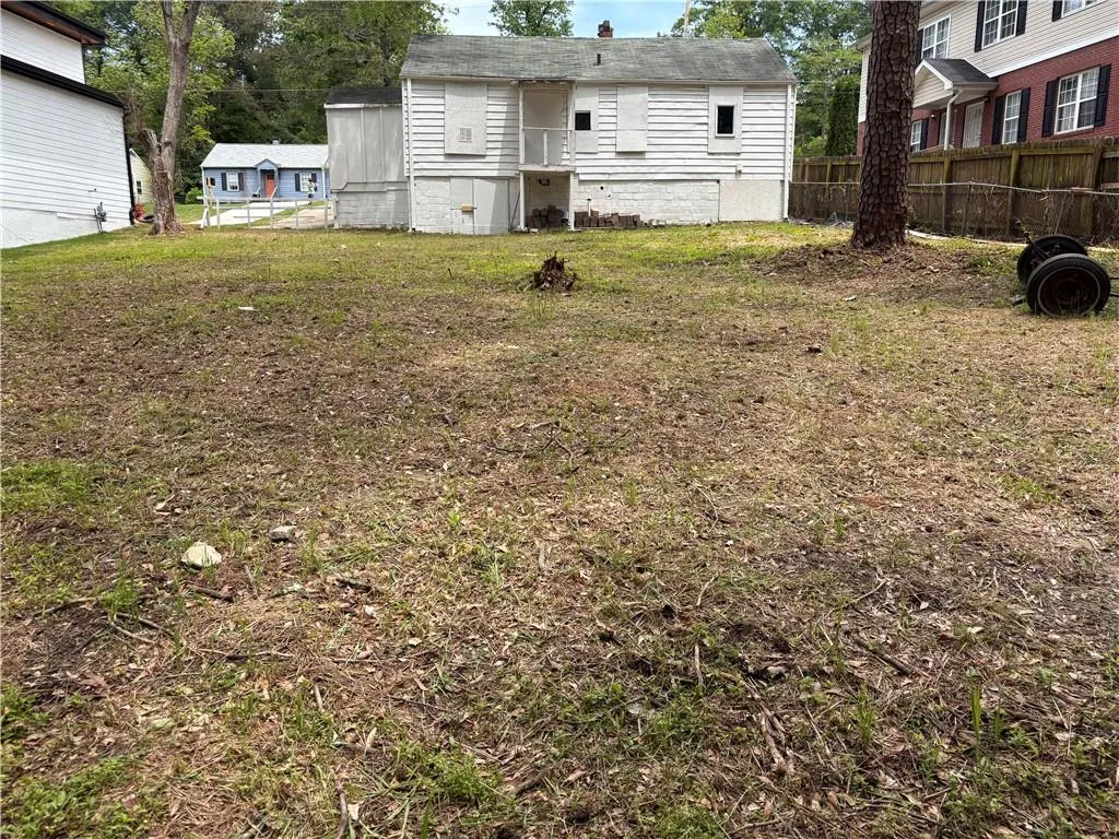2058 North Avenue Nw, Atlanta, Georgia 30318, 2 Bedrooms Bedrooms, ,1 BathroomBathrooms,Residential,For Sale,2058 North Avenue Nw,7568731