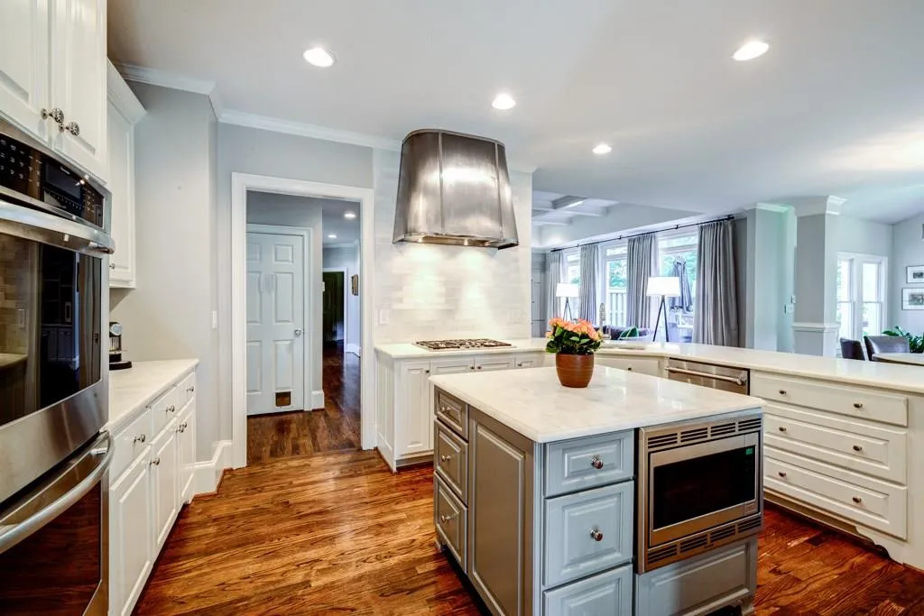 5095 Haven Court, Sandy Springs, Georgia 30342, 6 Bedrooms Bedrooms, ,5 BathroomsBathrooms,Residential,Sold,5095 Haven Court,5728557
