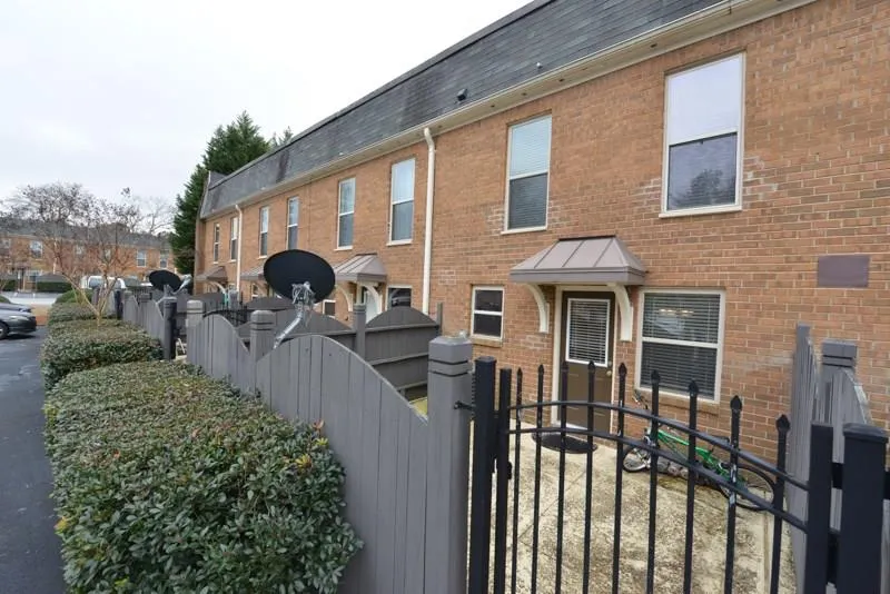 165 N River Drive Unit D, Sandy Springs, Georgia 30350, 2 Bedrooms Bedrooms, ,2 BathroomsBathrooms,Residential,Sold,165 N River Drive Unit D,5620225