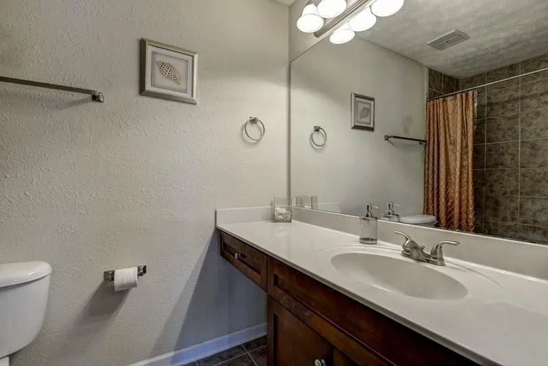 165 N River Drive Unit D, Sandy Springs, Georgia 30350, 2 Bedrooms Bedrooms, ,2 BathroomsBathrooms,Residential,Sold,165 N River Drive Unit D,5620225