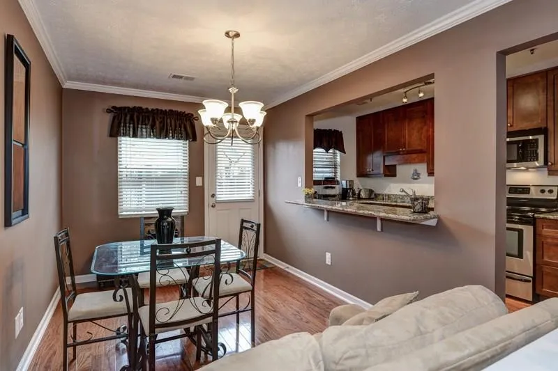 165 N River Drive Unit D, Sandy Springs, Georgia 30350, 2 Bedrooms Bedrooms, ,2 BathroomsBathrooms,Residential,Sold,165 N River Drive Unit D,5620225