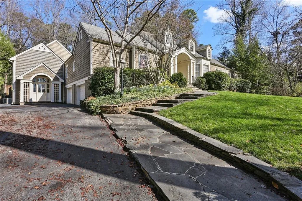 1225 W Wesley Road Nw, Atlanta, Georgia 30327, 4 Bedrooms Bedrooms, ,3 BathroomsBathrooms,Residential,Sold,1225 W Wesley Road Nw,5810961