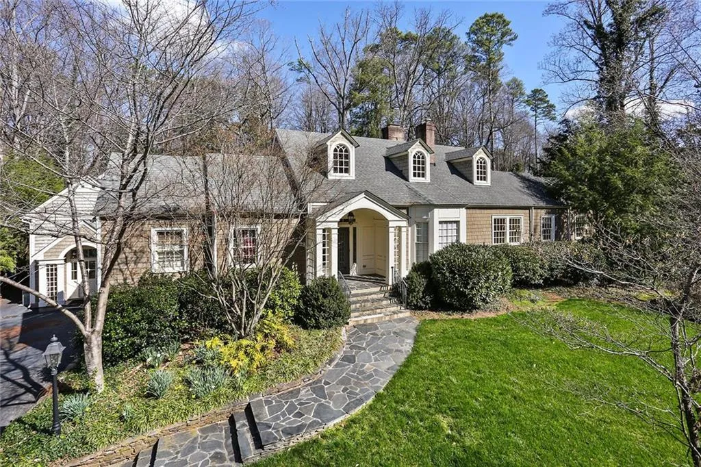 1225 W Wesley Road Nw, Atlanta, Georgia 30327, 4 Bedrooms Bedrooms, ,3 BathroomsBathrooms,Residential,Sold,1225 W Wesley Road Nw,5810961
