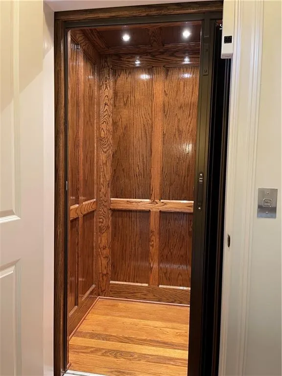 7963 Magnolia Square, Atlanta, Georgia 30350, 4 Bedrooms Bedrooms, ,3 BathroomsBathrooms,Residential,Sold,7963 Magnolia Square,6936983