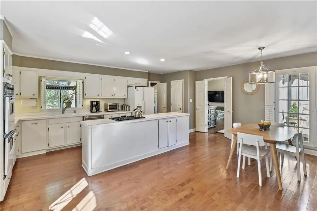 1250 Old Woodbine Road, Sandy Springs, Georgia 30319, 4 Bedrooms Bedrooms, ,3 BathroomsBathrooms,Residential,Sold,1250 Old Woodbine Road,6851276