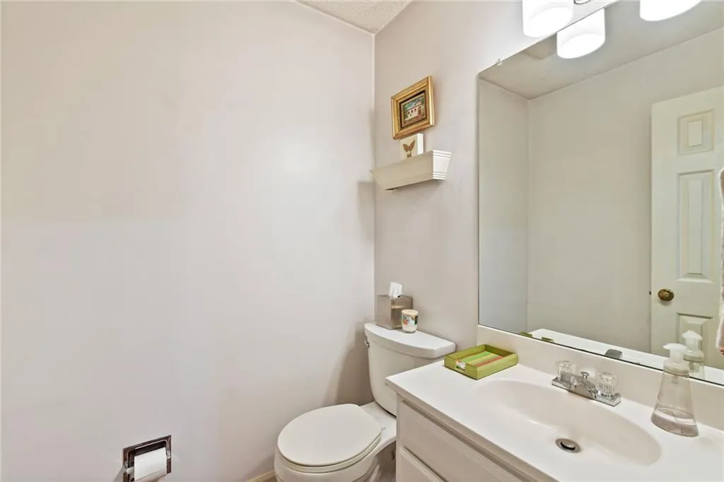 1250 Old Woodbine Road, Sandy Springs, Georgia 30319, 4 Bedrooms Bedrooms, ,3 BathroomsBathrooms,Residential,Sold,1250 Old Woodbine Road,6851276