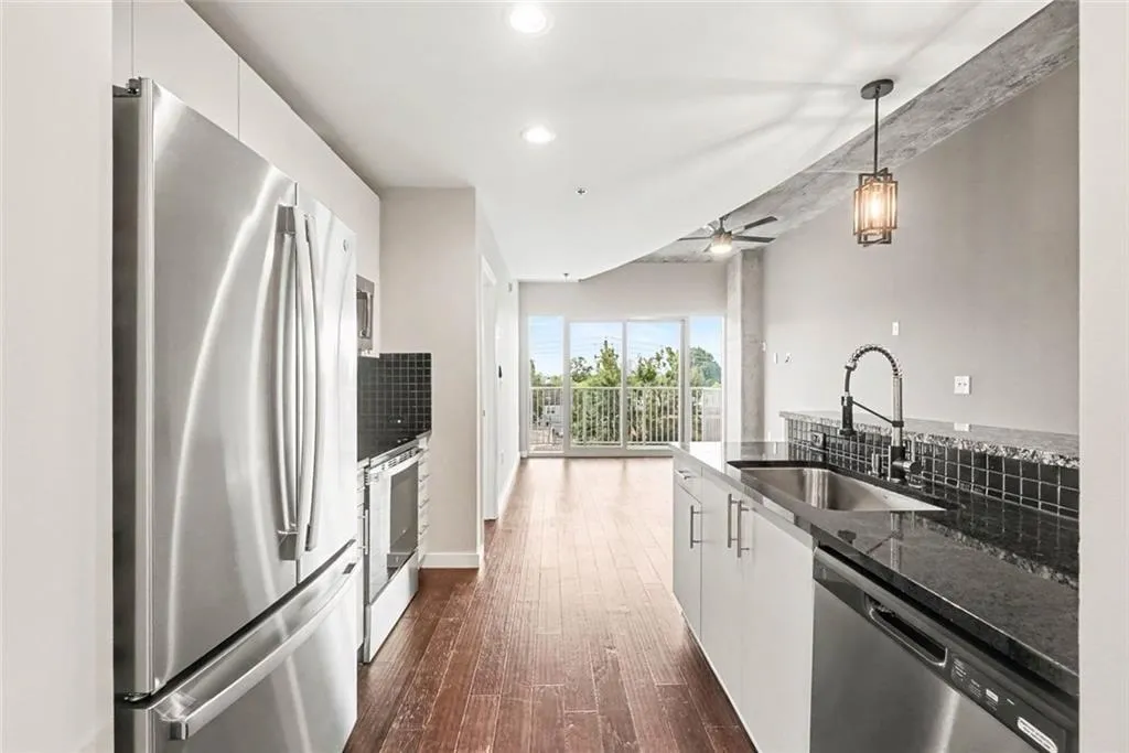 250 Pharr Road Ne Unit 315, Atlanta, Georgia 30305, 1 Bedroom Bedrooms, 0 ,1 BathroomBathrooms,Residential,For Sale,250 Pharr Road Ne Unit 315,7826505