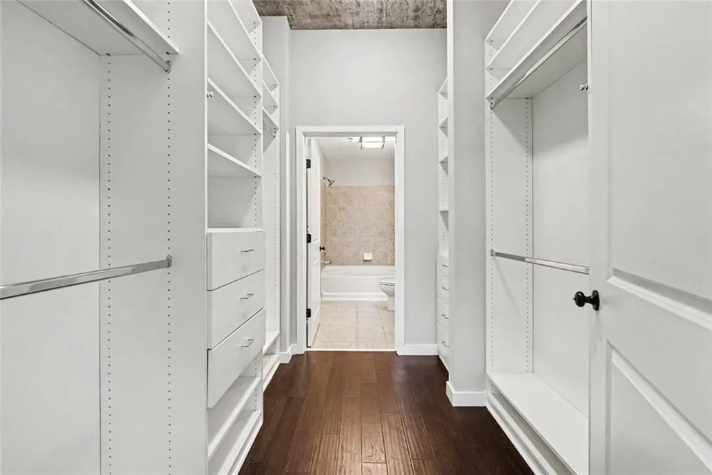250 Pharr Road Ne Unit 315, Atlanta, Georgia 30305, 1 Bedroom Bedrooms, 0 ,1 BathroomBathrooms,Residential,For Sale,250 Pharr Road Ne Unit 315,7826505