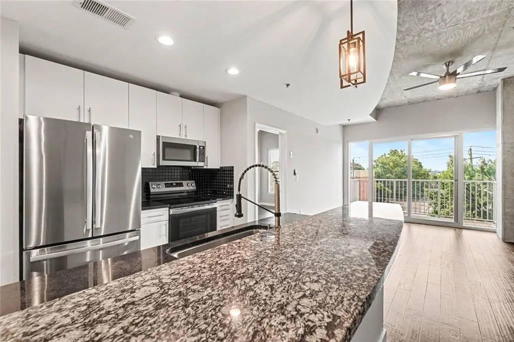 250 Pharr Road Ne Unit 315, Atlanta, Georgia 30305, 1 Bedroom Bedrooms, 0 ,1 BathroomBathrooms,Residential,For Sale,250 Pharr Road Ne Unit 315,7826505