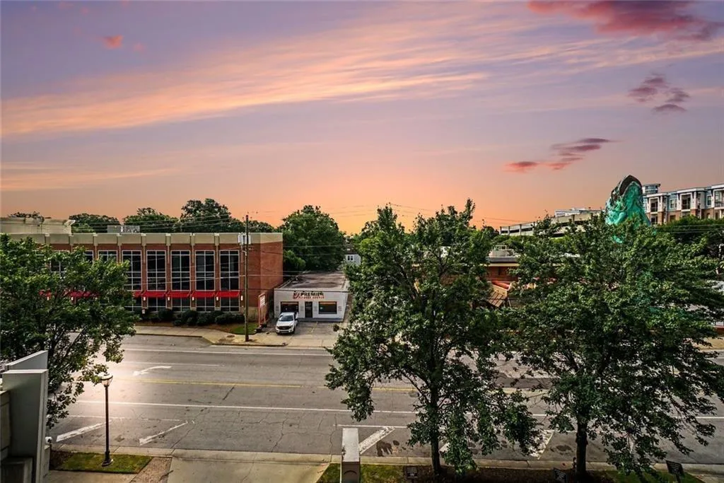 250 Pharr Road Ne Unit 315, Atlanta, Georgia 30305, 1 Bedroom Bedrooms, 0 ,1 BathroomBathrooms,Residential,For Sale,250 Pharr Road Ne Unit 315,7826505