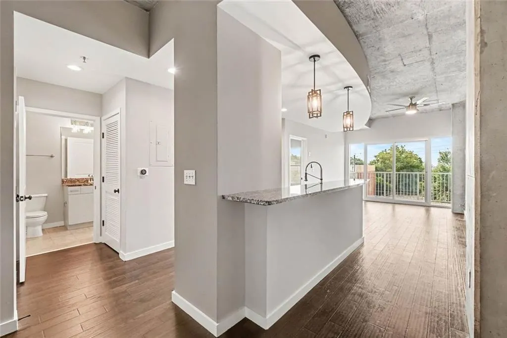 250 Pharr Road Ne Unit 315, Atlanta, Georgia 30305, 1 Bedroom Bedrooms, 0 ,1 BathroomBathrooms,Residential,For Sale,250 Pharr Road Ne Unit 315,7826505