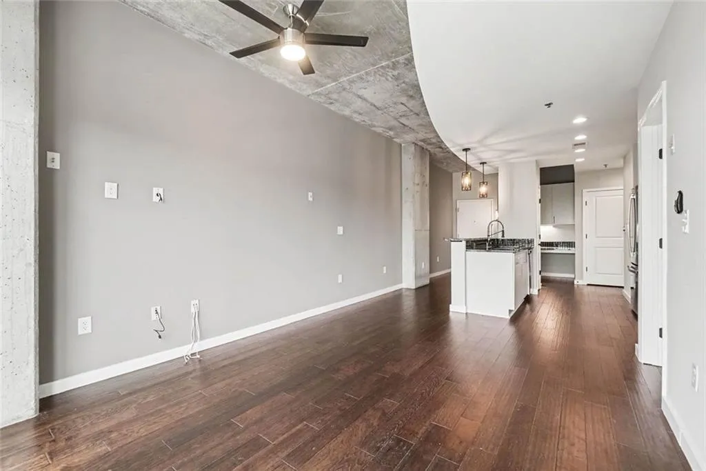 250 Pharr Road Ne Unit 315, Atlanta, Georgia 30305, 1 Bedroom Bedrooms, 0 ,1 BathroomBathrooms,Residential,For Sale,250 Pharr Road Ne Unit 315,7826505