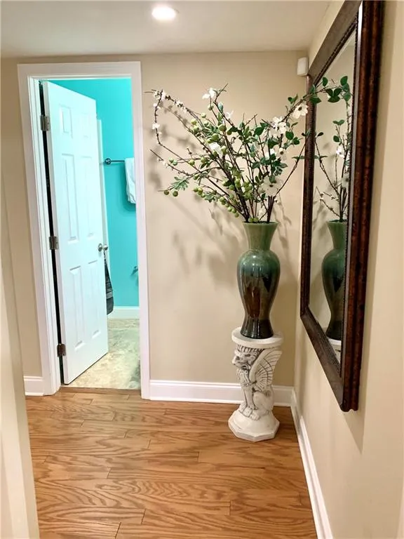 6980 Roswell Road Unit C10, Sandy Springs, Georgia 30328, 2 Bedrooms Bedrooms, ,2 BathroomsBathrooms,Residential,Sold,6980 Roswell Road Unit C10,6665510